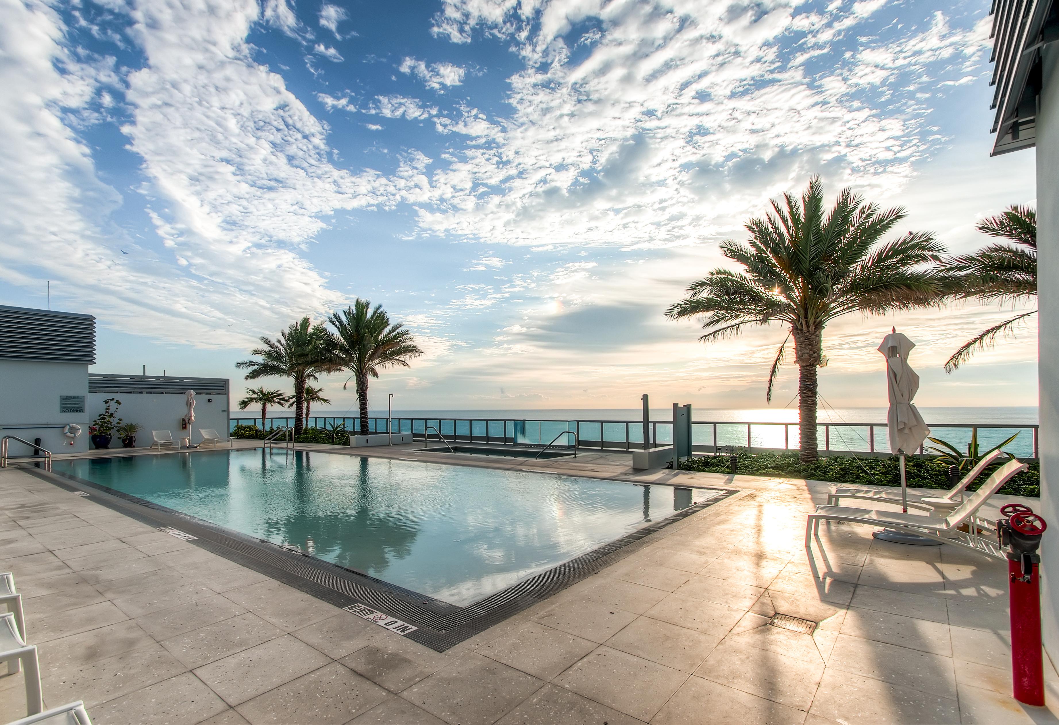 Churchill Suites Monte Carlo Miami Beach Zewnętrze zdjęcie